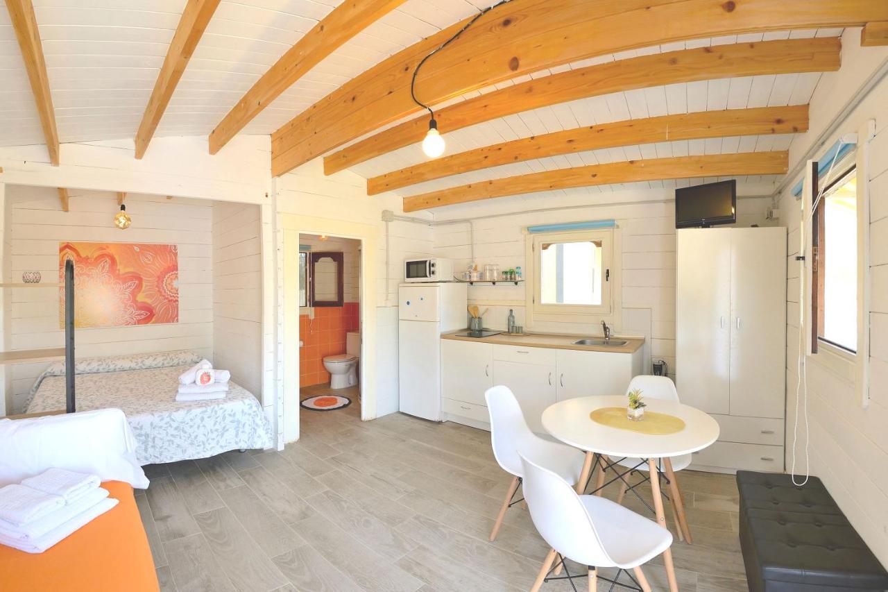Chiclana-cabana-parking-blue