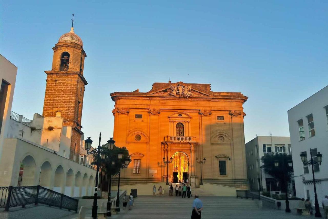 Apartament Chiclana-cabana-parking-blue